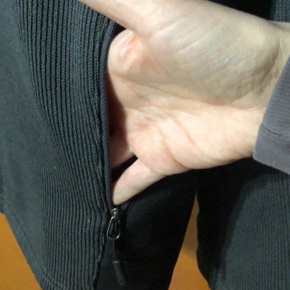 NorthFace Jacket - Picture 4 of 7